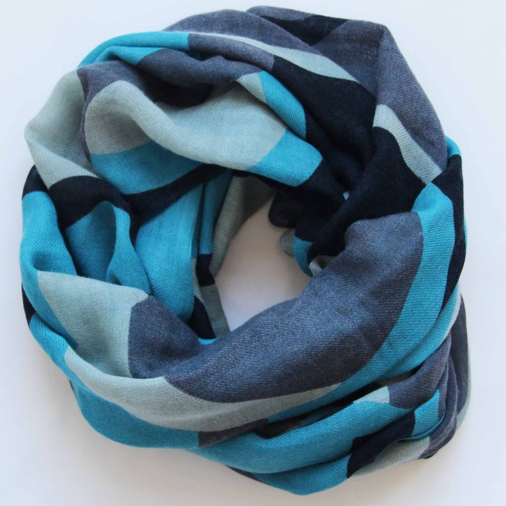 Wool Scarf Infini Blue Bleu - Image 2